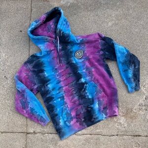 Volcom Multicolor Tie Dye Hoodie with Logo skater style size small oversized